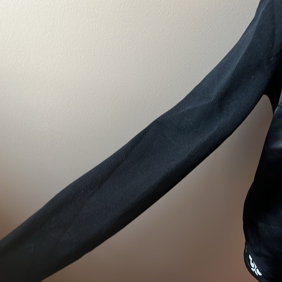 Cabi Crosstie Pullover (style 4288) - Picture 7 of 15